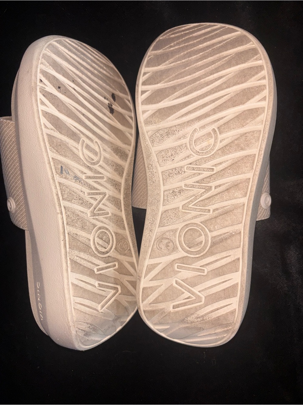 Vionic Aqua Recovery Thong Sandals Cream Comfort Slides Women’s 7 EU 37 - Picture 6 of 6
